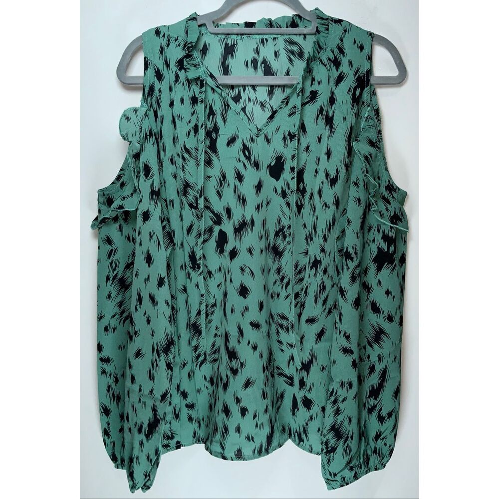 Green cold shoulder blouse size 2x
